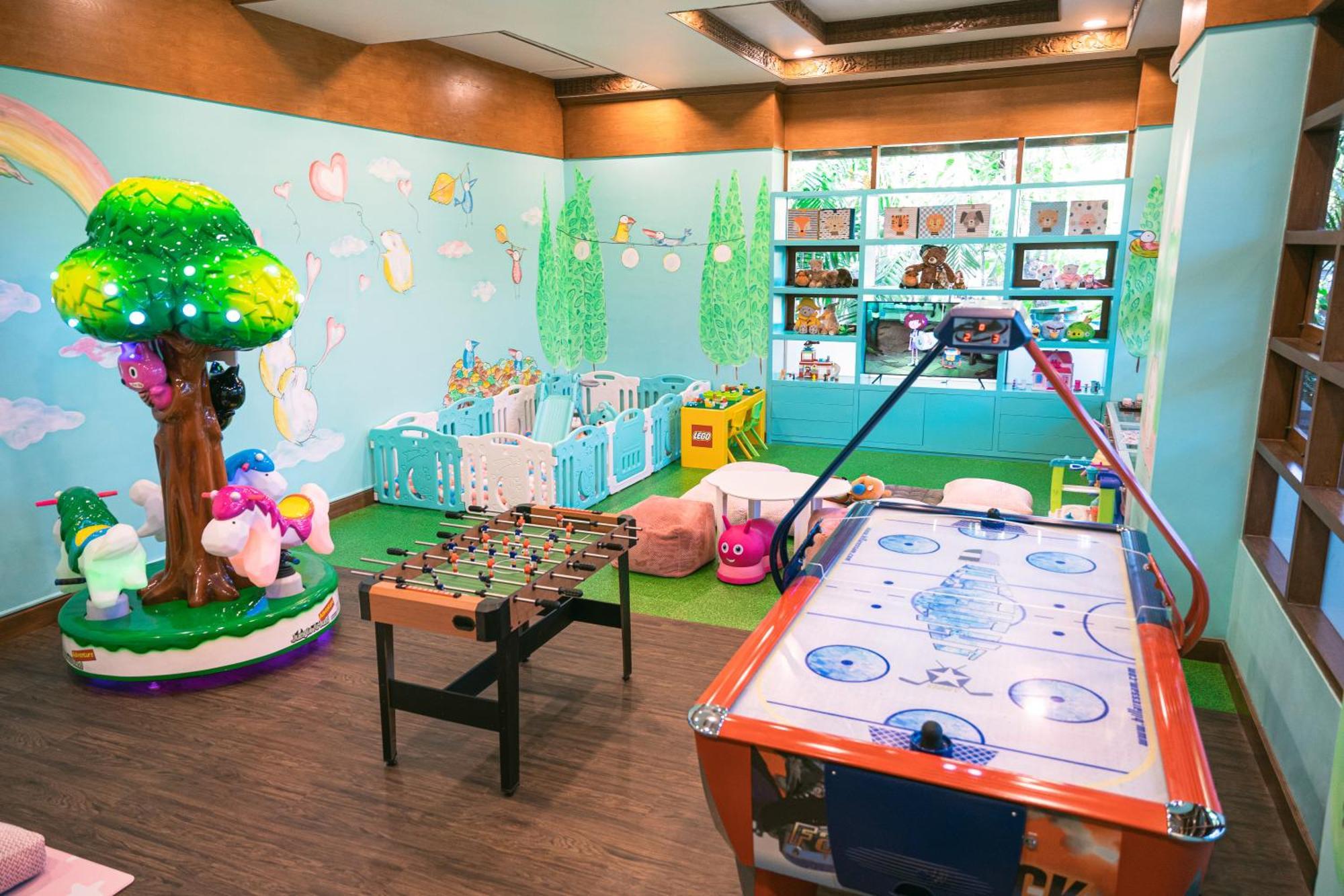 Bali Mandira Beach Resort&Spa Legian Esterno foto The interior of a typical Sanrio Puroland