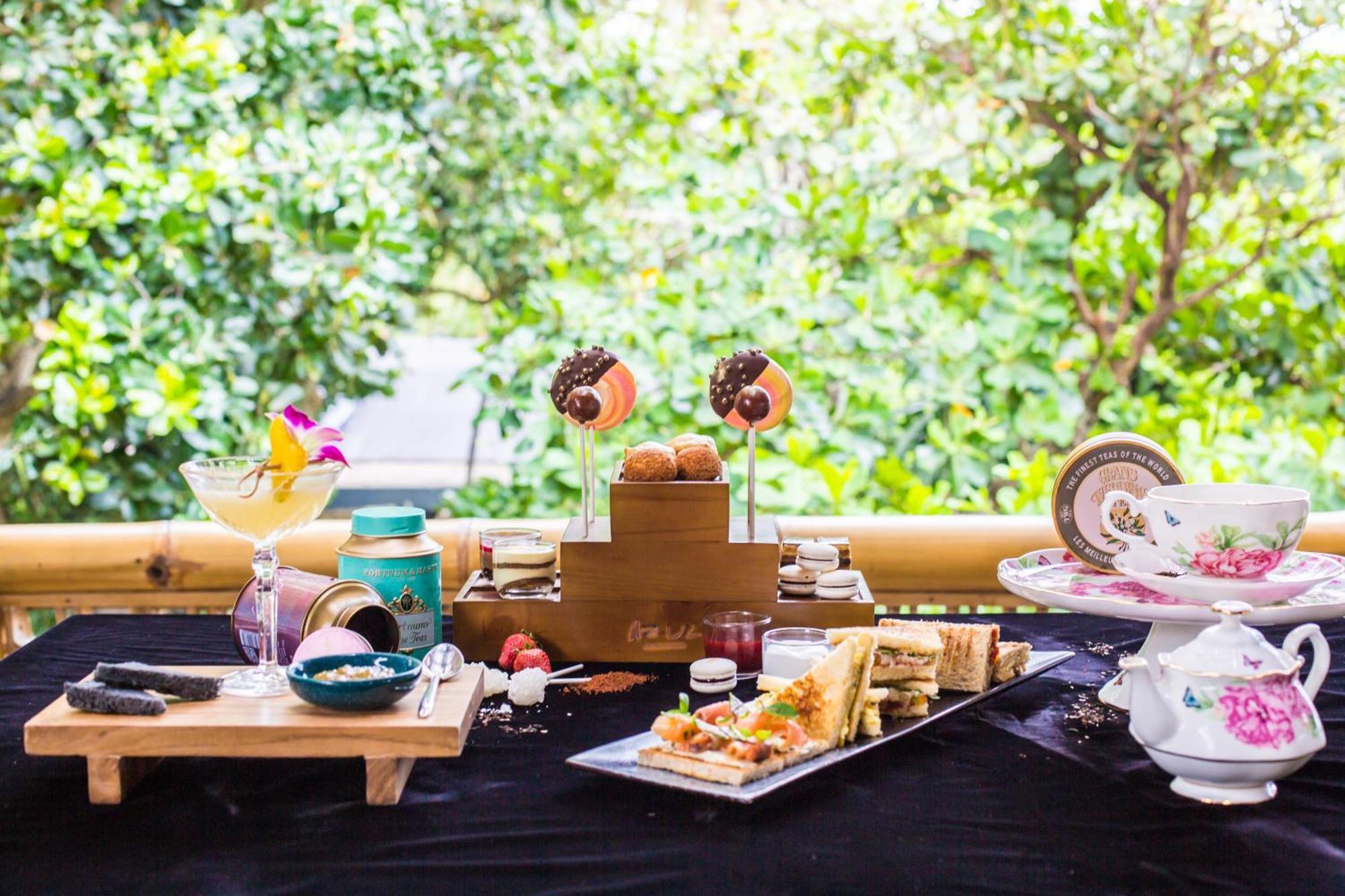 Bali Mandira Beach Resort&Spa Legian Esterno foto Afternoon tea at the Taj Bengal