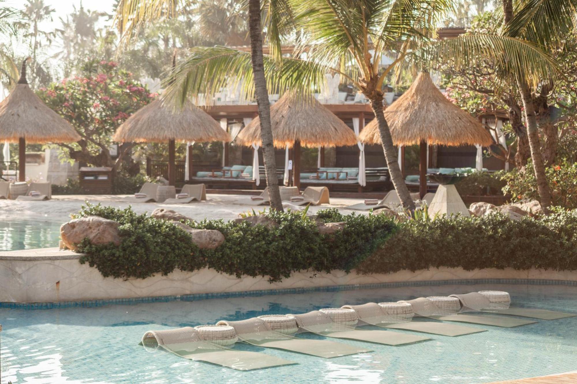 Bali Mandira Beach Resort&Spa Legian Esterno foto The swimming pool at the resort