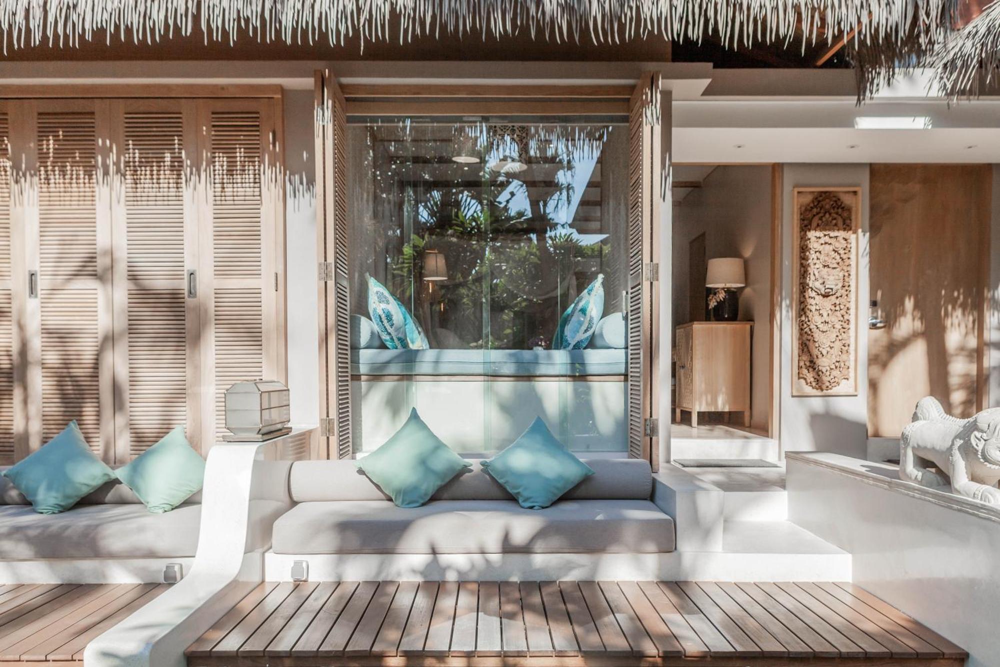 Bali Mandira Beach Resort&Spa Legian Esterno foto The interior of a villa at the resort