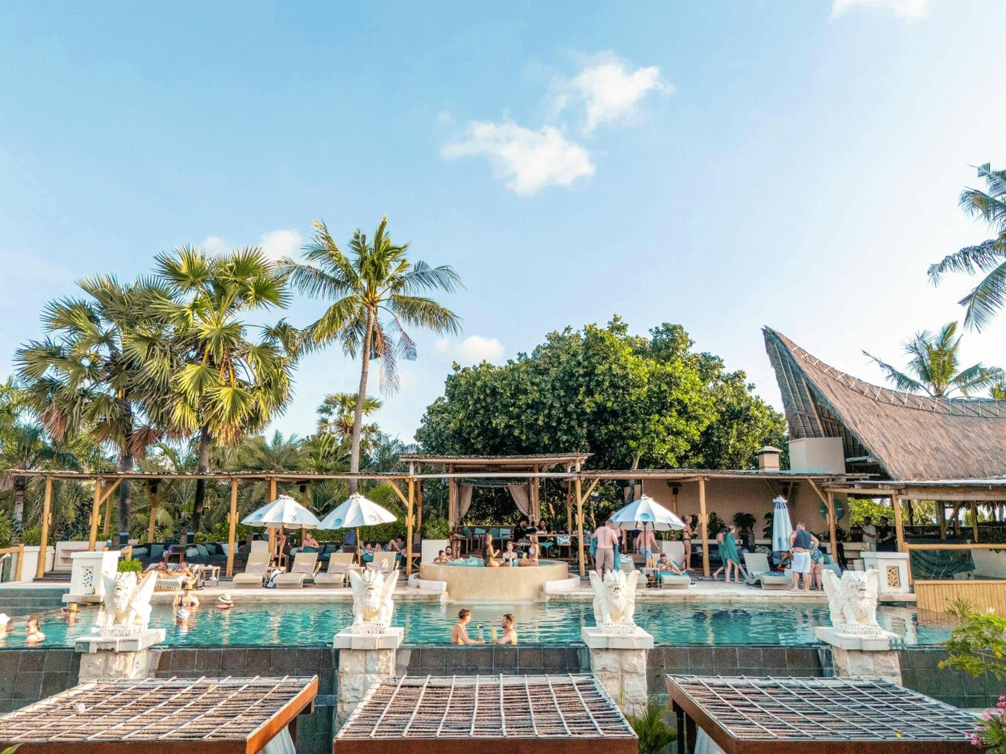 Bali Mandira Beach Resort&Spa Legian Esterno foto The resort's main pool