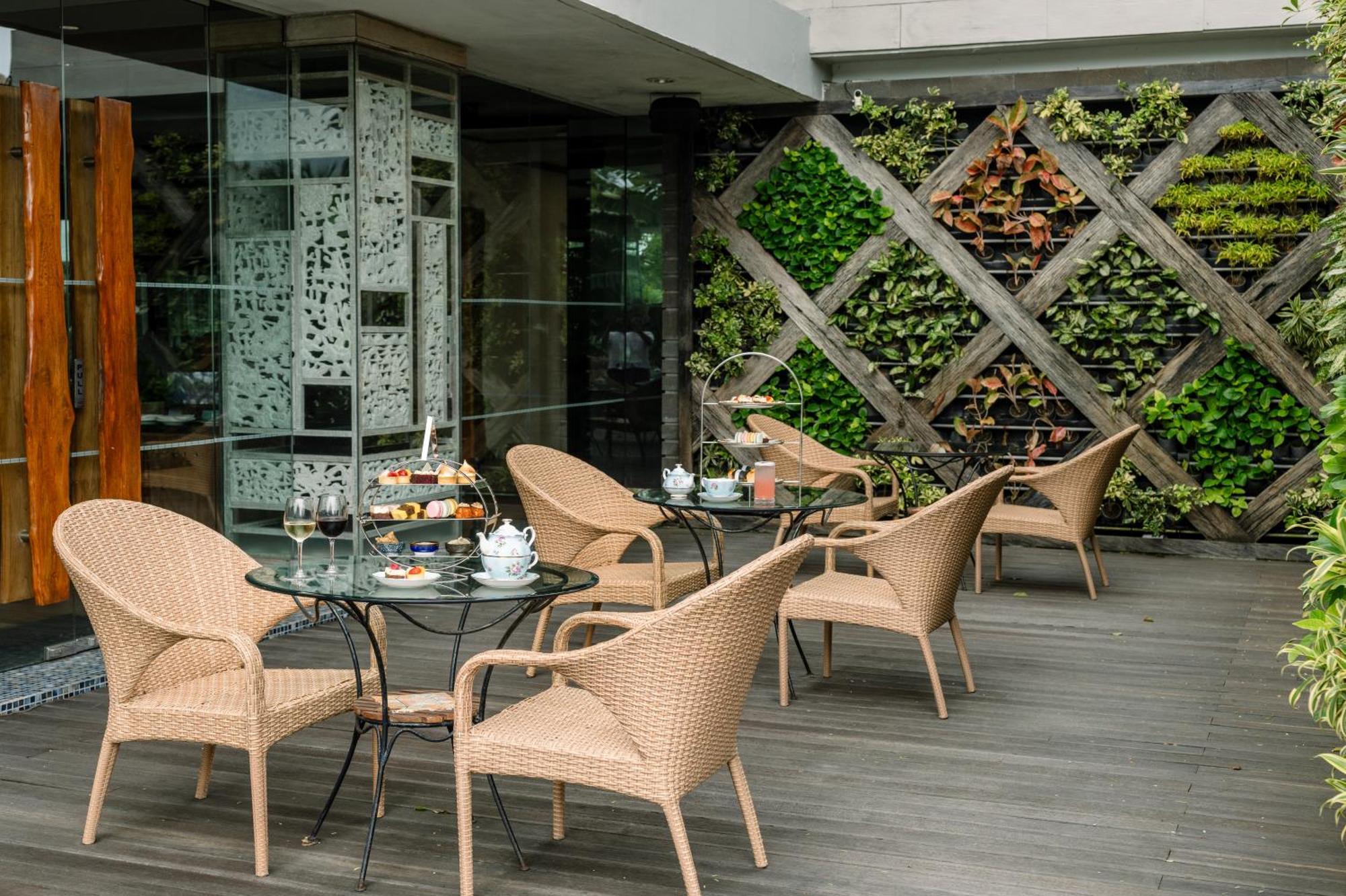 Bali Mandira Beach Resort&Spa Legian Esterno foto The Tea Lounge