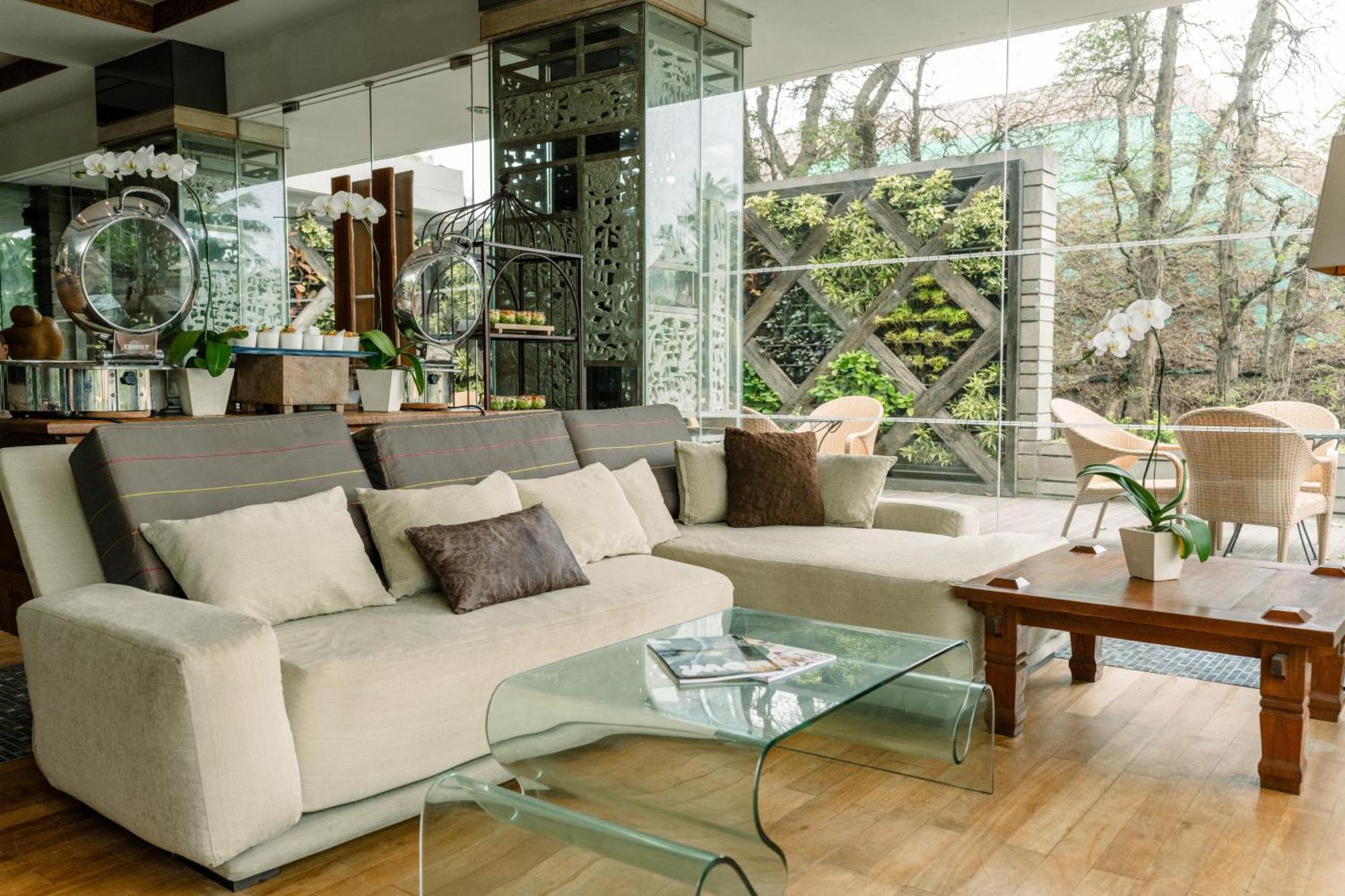 Bali Mandira Beach Resort&Spa Legian Esterno foto A living room